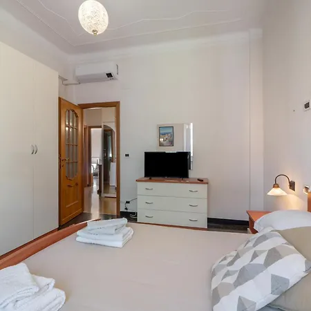 Casa Fronte Mare Genoa